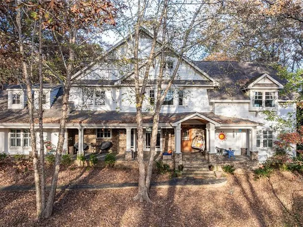 818 Arnold Mill Rd, Woodstock, GA 30188