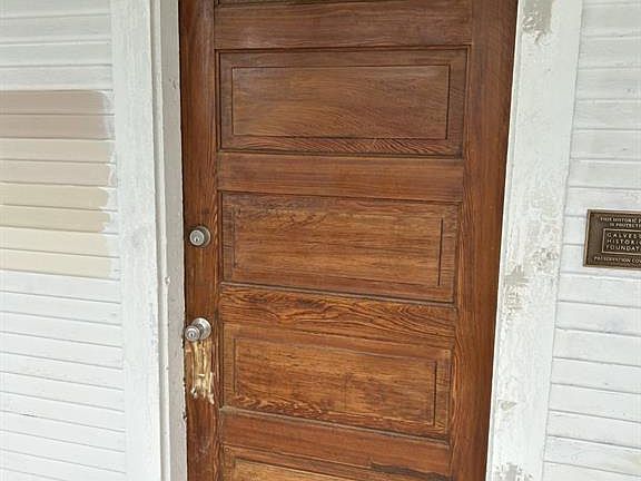 5th image of 2620 Avenue M 1/2