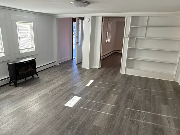 51 Main St #B, Salisbury, MA 01952