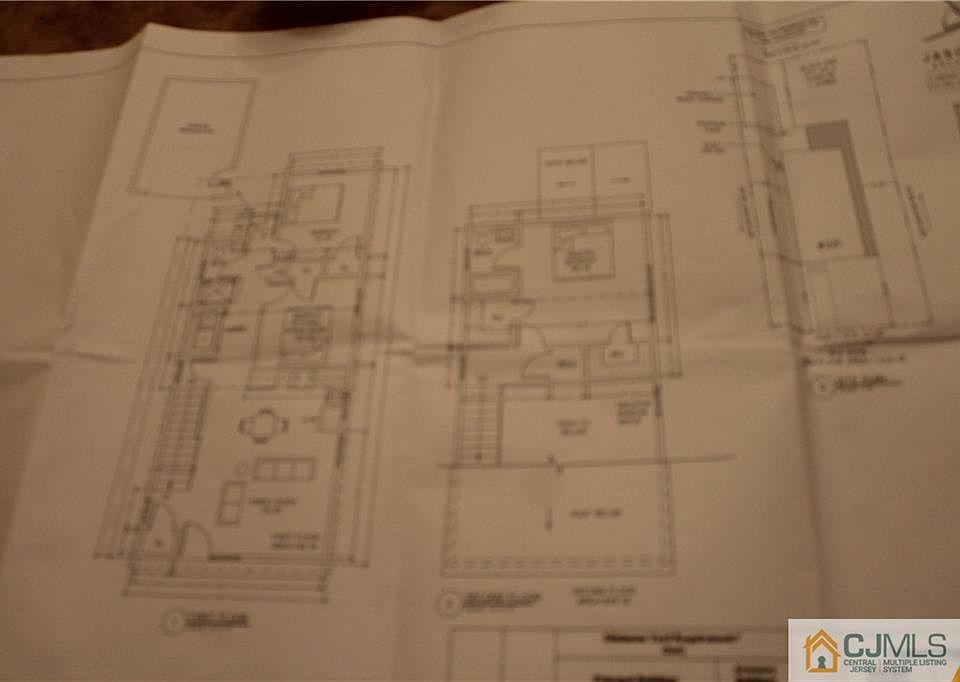 2nd image of 221 Outlook Blvd