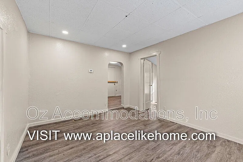 2 bed, 1.0 bath, 700 sqft, $1,095 — Photo 4