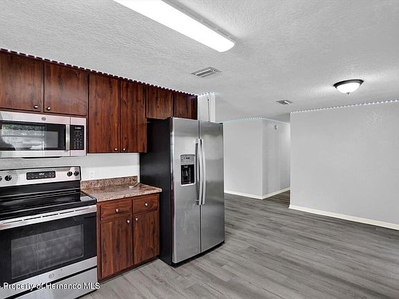 4th image of 6608 Celeste Ln