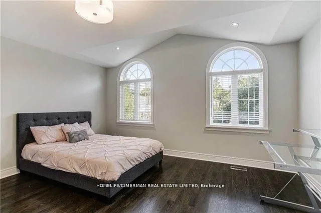 18 Newton Dr — Photo 16