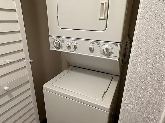 5th image of 2622 NW 33rd St APT 2015