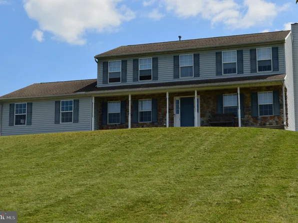 18 Heather Way, Felton, PA 17322