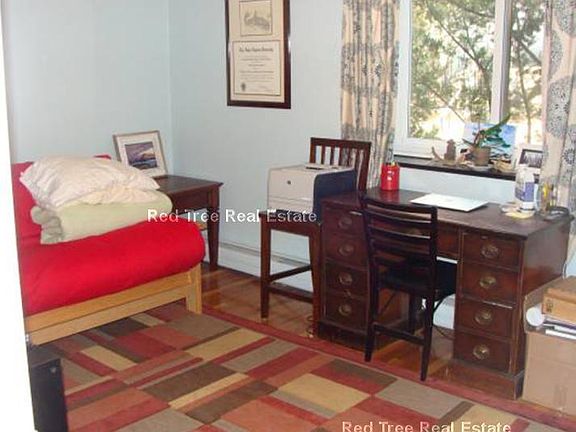 5th image of 205 Kent St #205