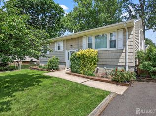 282 Crystal Ave, Avenel, NJ 07001