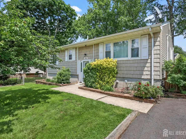 282 Crystal Ave, Avenel, NJ 07001