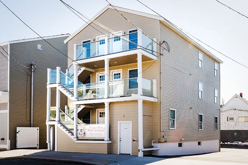 2 bed, 600 sqft, $1,700 — Photo 2