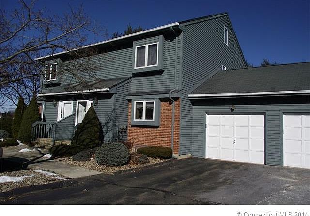 1st image of 102 Sand Stone Dr