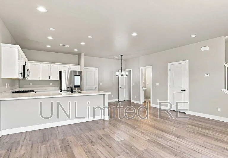 12249 Curtis Ct — Photo 11
