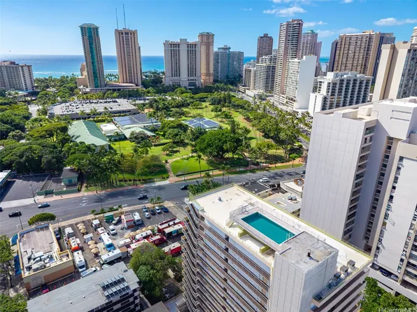 419 Keoniana St APT 305, Honolulu, HI 96815