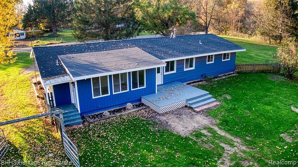 135 S Searls Rd, berville, MI 48892 MLS 20230090764 Zillow
