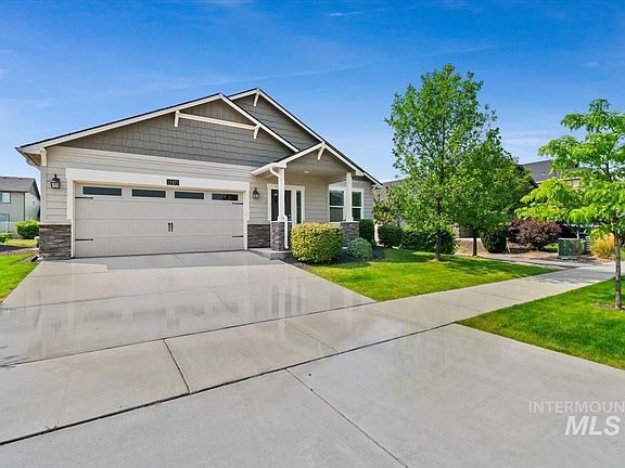 3rd image of 12471 W Peak View St