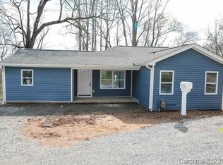 202 Tuckaseege Rd, Mount holly, NC 28120