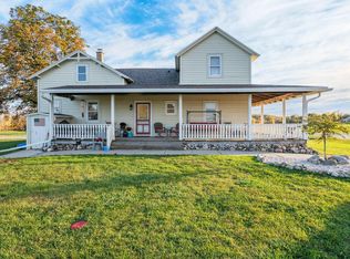 11724 County Line Rd, Cleveland, WI 53015