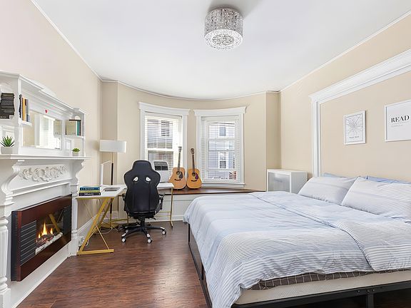 4th image of 21 Royal St #11