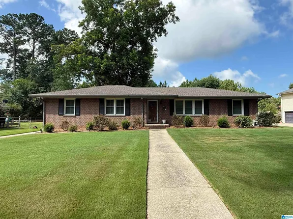 511 Birch St, Trussville, AL 35173