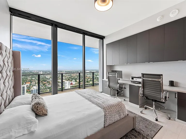 1000 Brickell Plz #Penthouse 5301 — Photo 29