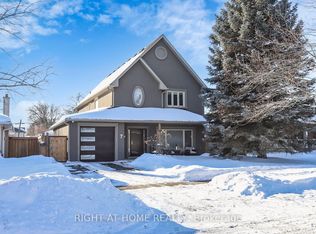 7 Forest Path Ct N, Toronto, ON M9V 1L4