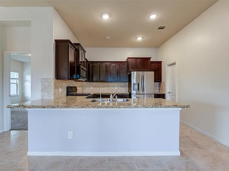 734 Mill Spring Ct — Photo 29