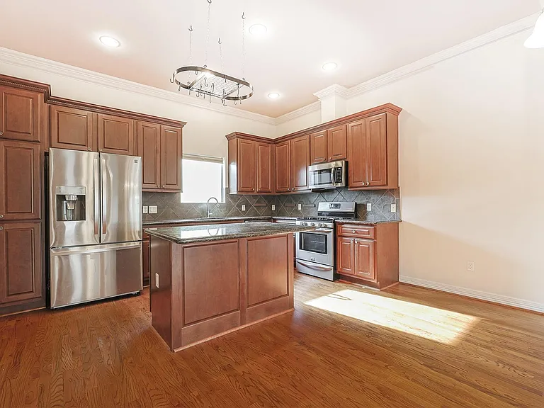 2540 Prospect St #C — Photo 9