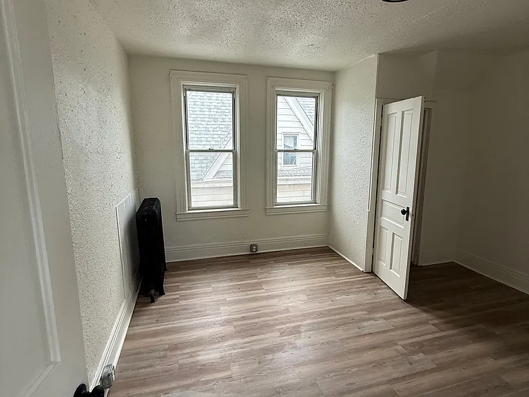 819 Maple Ave — Photo 20