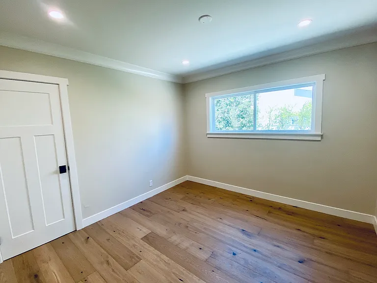 673 Mira Mar Ave — Photo 18