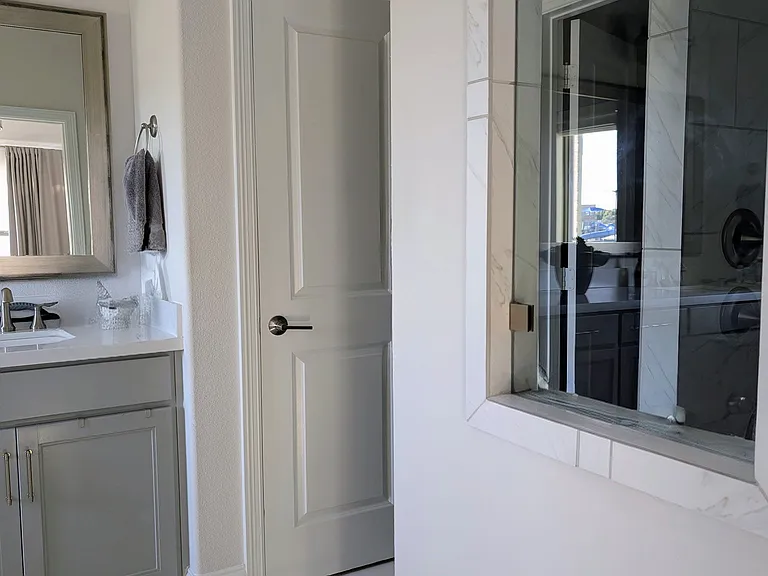 6869 Colonnade Dr — Photo 15