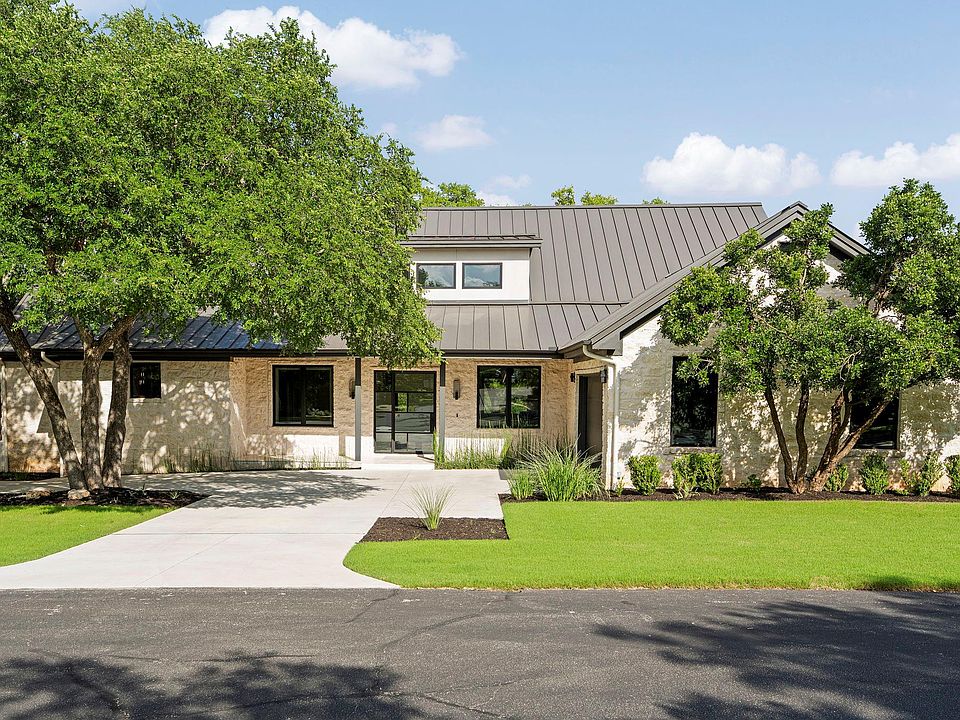 1st image of 12 Treehaven Ln