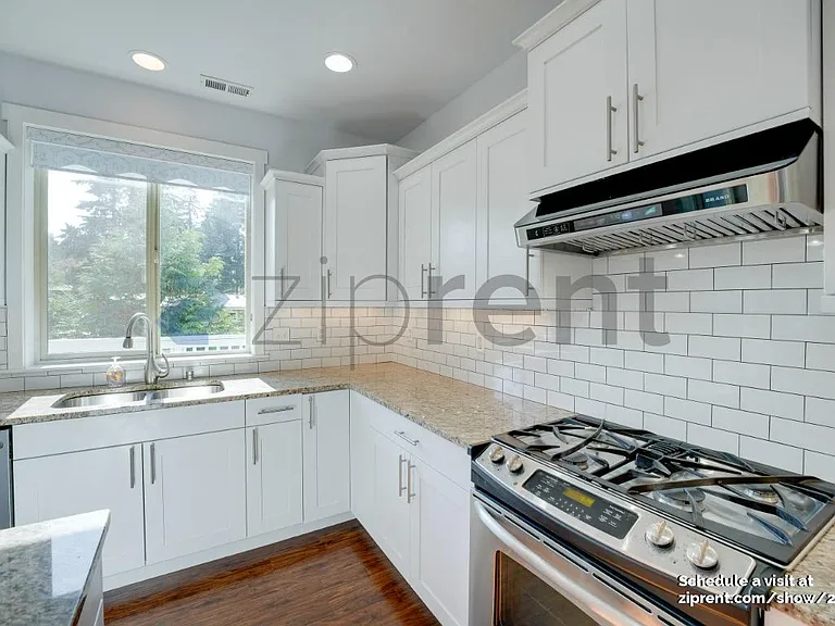 7607 NE 143rd Ct — Photo 9