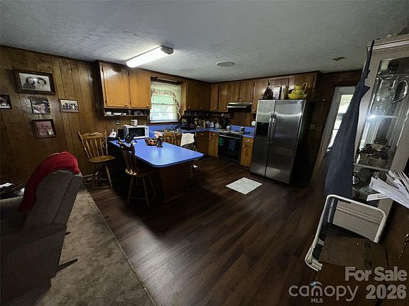 4th image of 78 Tulip Ave SW