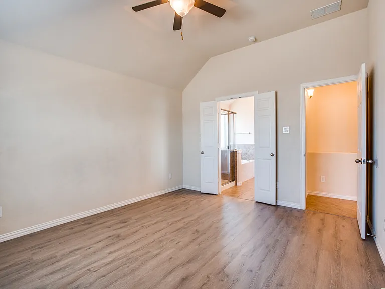 700 Golden Nugget Dr — Photo 7