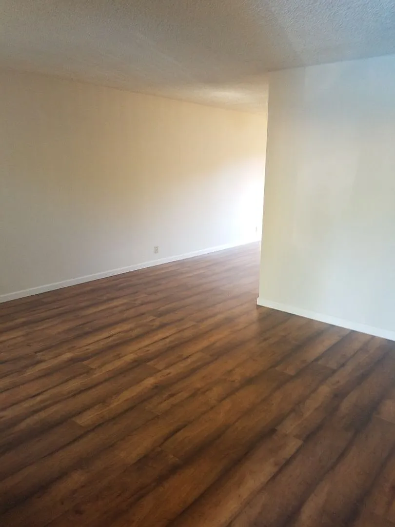 3 Bedroom Condo in North Davis — Photo 3