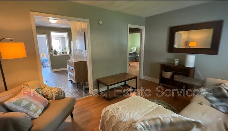725B Carolina Ave — Photo 23