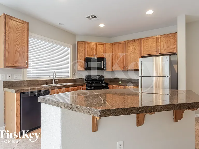 9100 Little Horse Ave — Photo 7