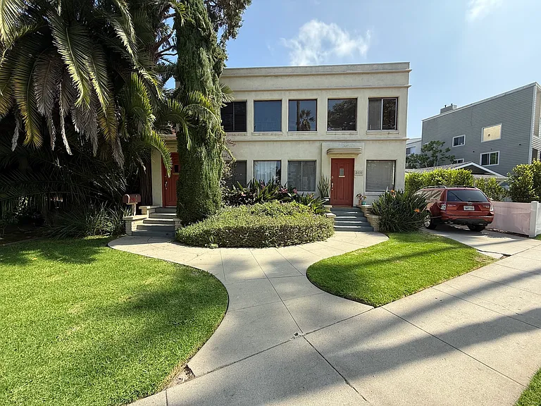 2610 Abbot Kinney Blvd #1/4 — Photo 1