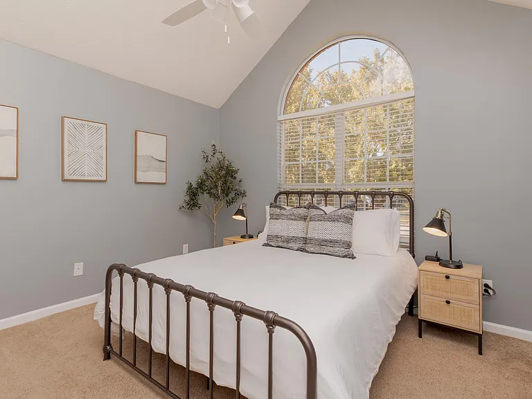 225 Stirling Bridge Dr — Photo 29