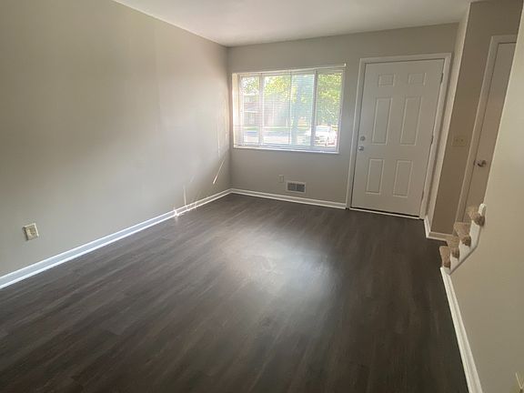 5th image of 1174 Sanborn Pl #B
