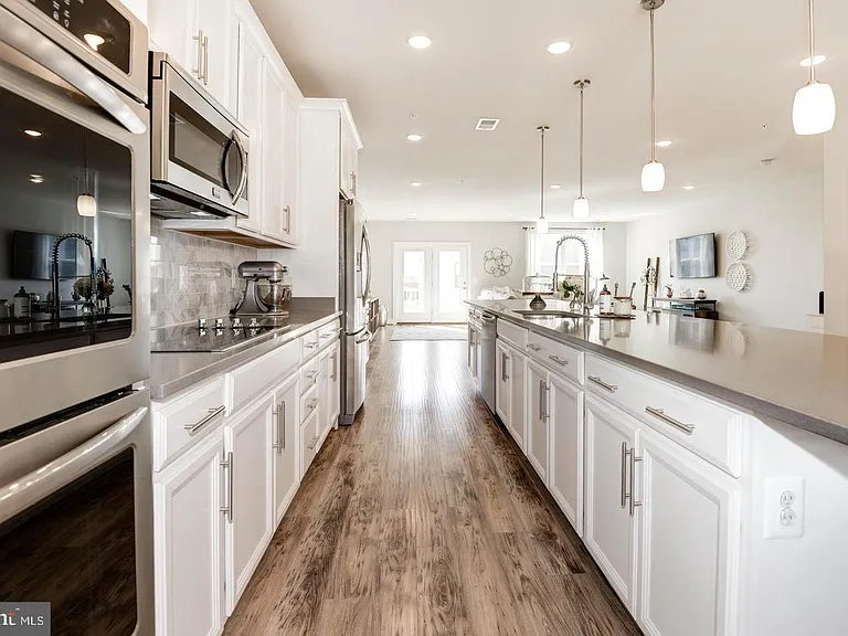 20523 Milbridge Ter — Photo 13