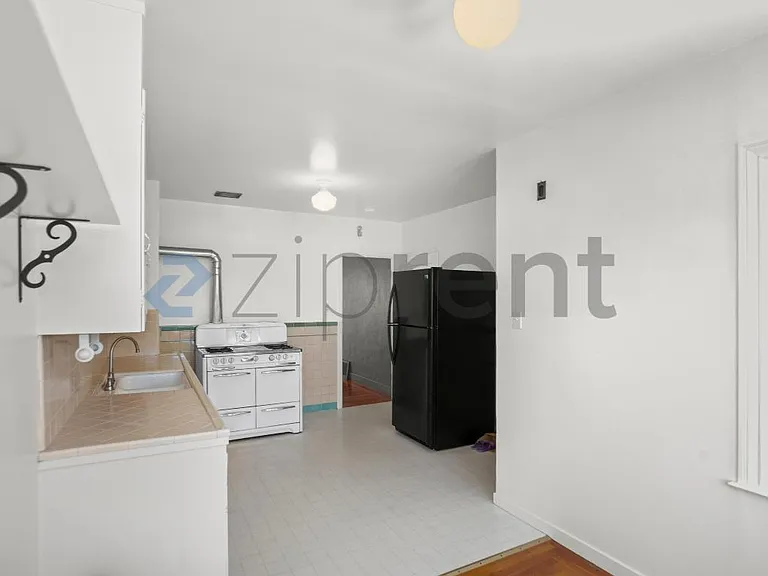 276 East Ave #U — Photo 12