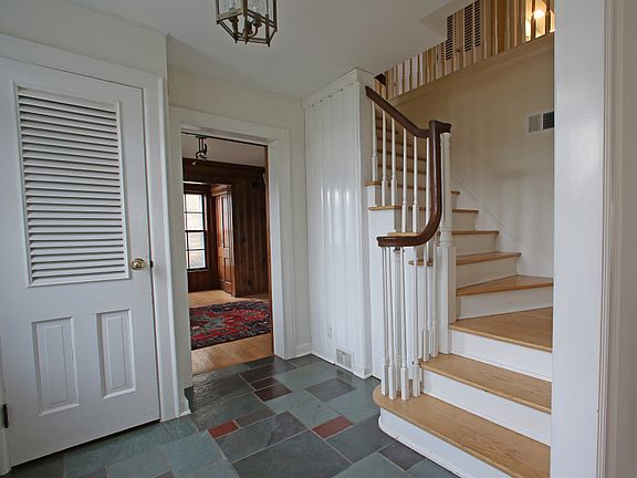3rd image of 6140 N Kent Ave