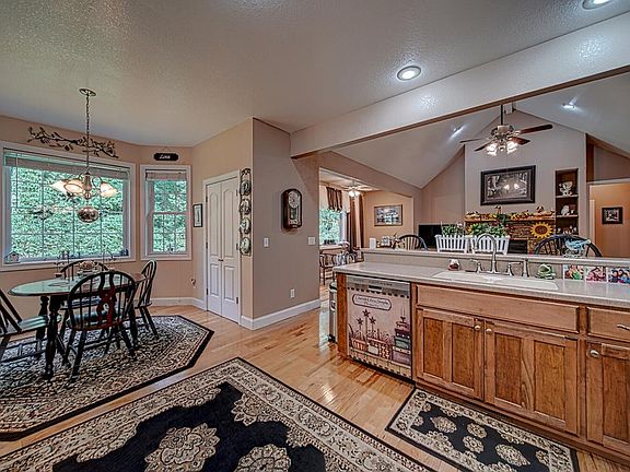 5th image of 1514 Smithfield Ln