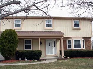 6046 Peppermill Dr, Sylvania, OH 43560