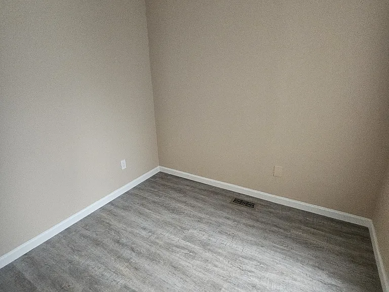 1228 Warwick Dr — Photo 28