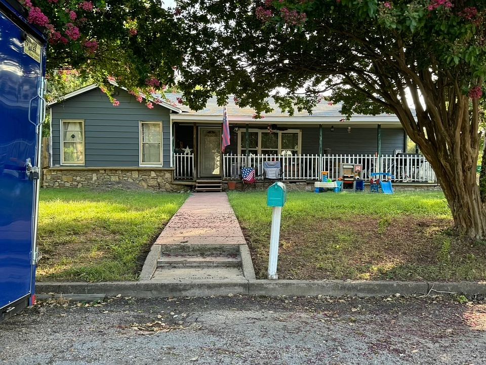 1st image of 803 S Avenue H