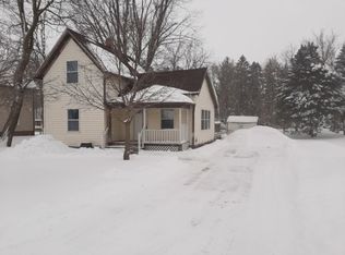 221 E Kirke Gate, Lee, IL 60530