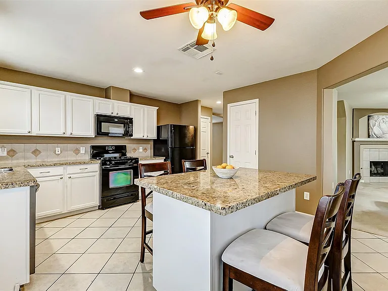 6303 Applewood Forest Dr — Photo 14