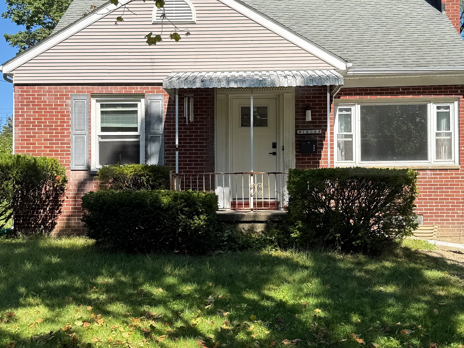 3 bed, 1400 sqft, $3,200 — Photo 1