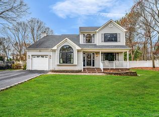 124 Spence Avenue, Holtsville, NY 11742